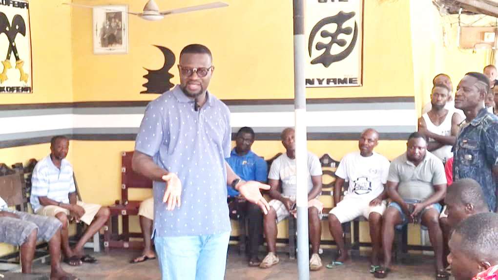 Annoh-Dompreh Consoles Adoagyiri Residents After Fatal Clashes 