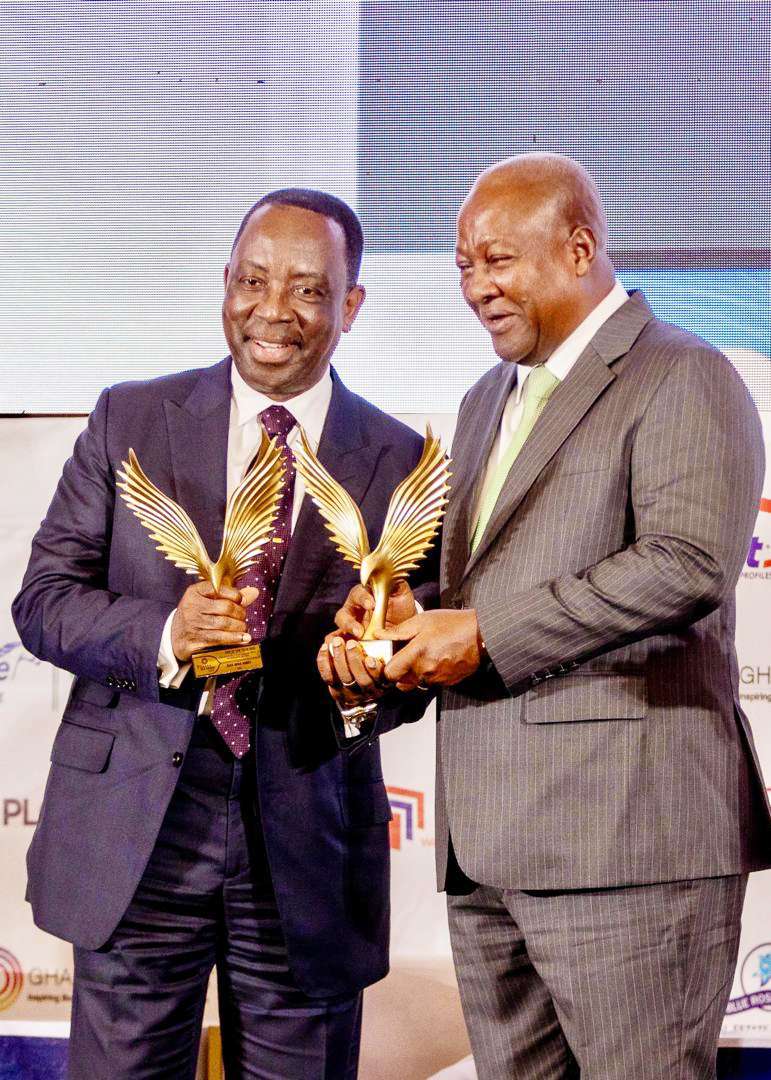 KGL Boss Alex Dadey Grabs Excellence Award Again