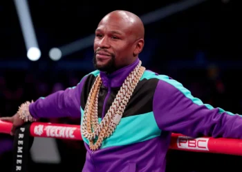Near 50, Mayweather eyes ring return after Tyson exhibition