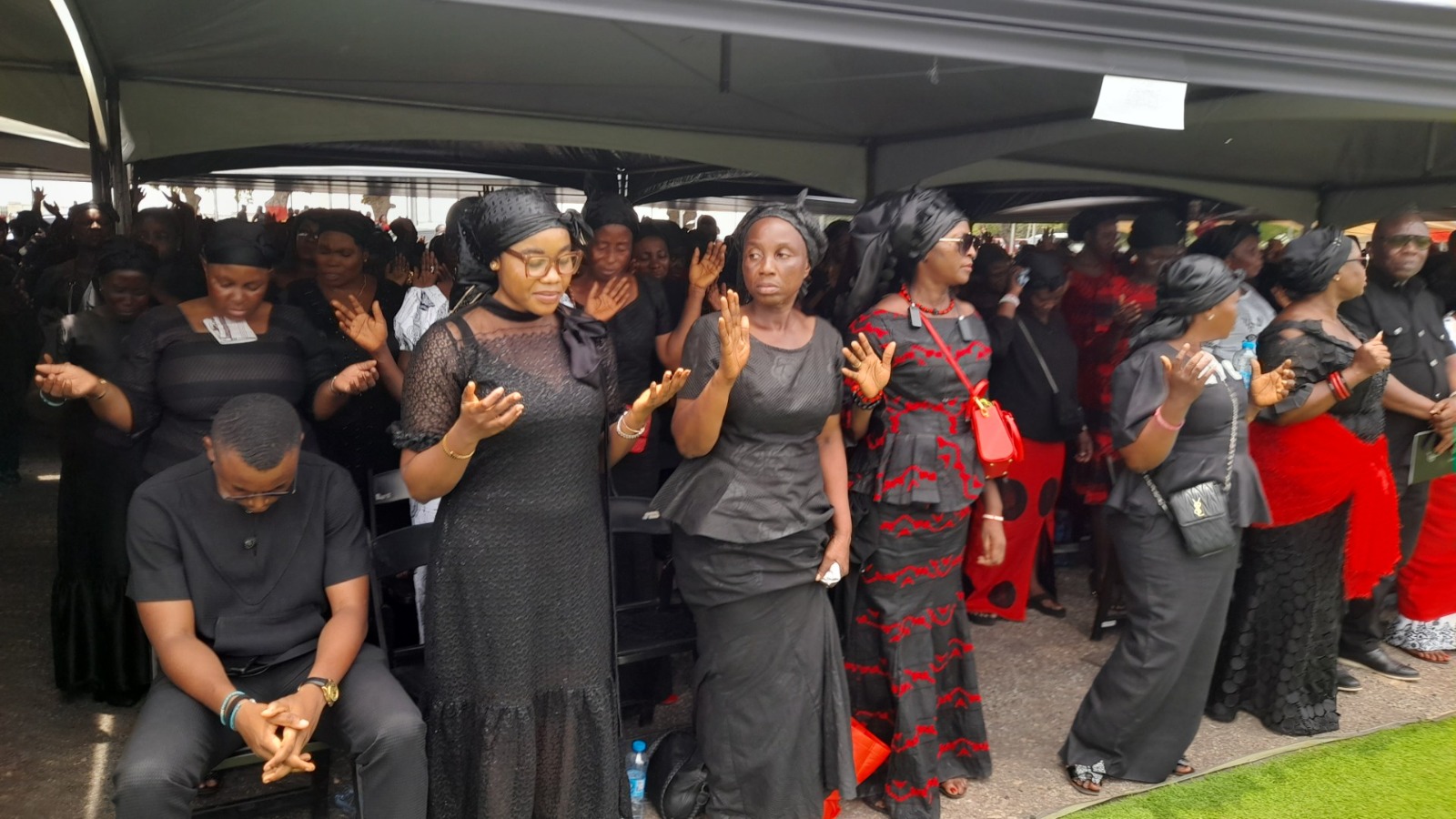 Bagbin consoles Donkor