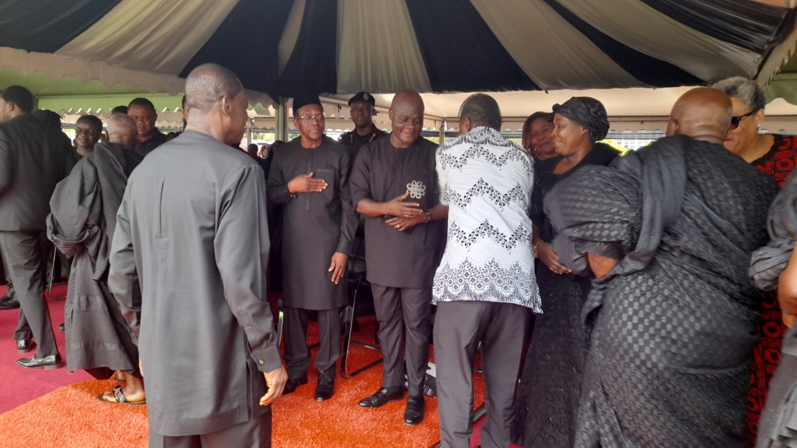 Bagbin consoles Donkor