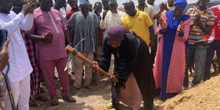 Savelugu MP commissions teachers quarters, starts KG project