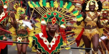 Bishops Karnival nudity