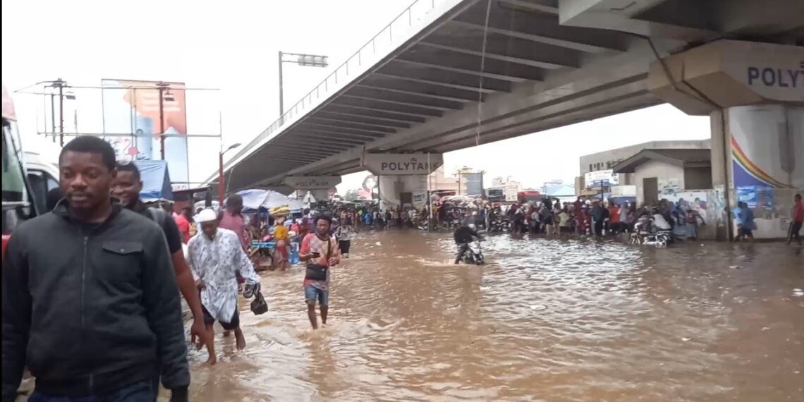 Bawumia flood victims
