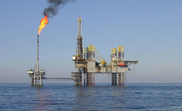Smuggling oil Gulf