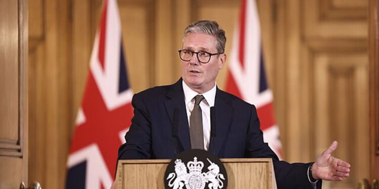 Sir Keir Starmer resigns