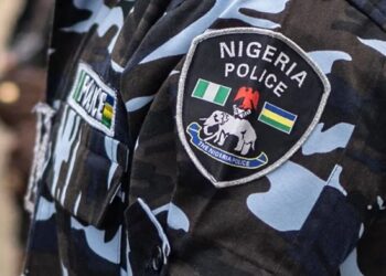 Traffic officers bribe
