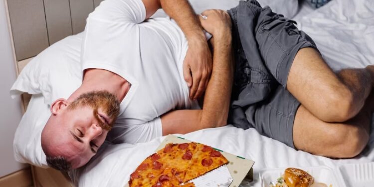 7 things you should avoid doing immediately after eating